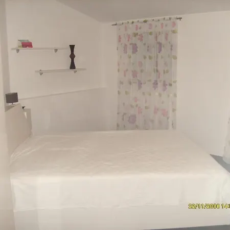 Wunderschoene Mit Gym Und Privatpool Dom wakacyjny Premantura